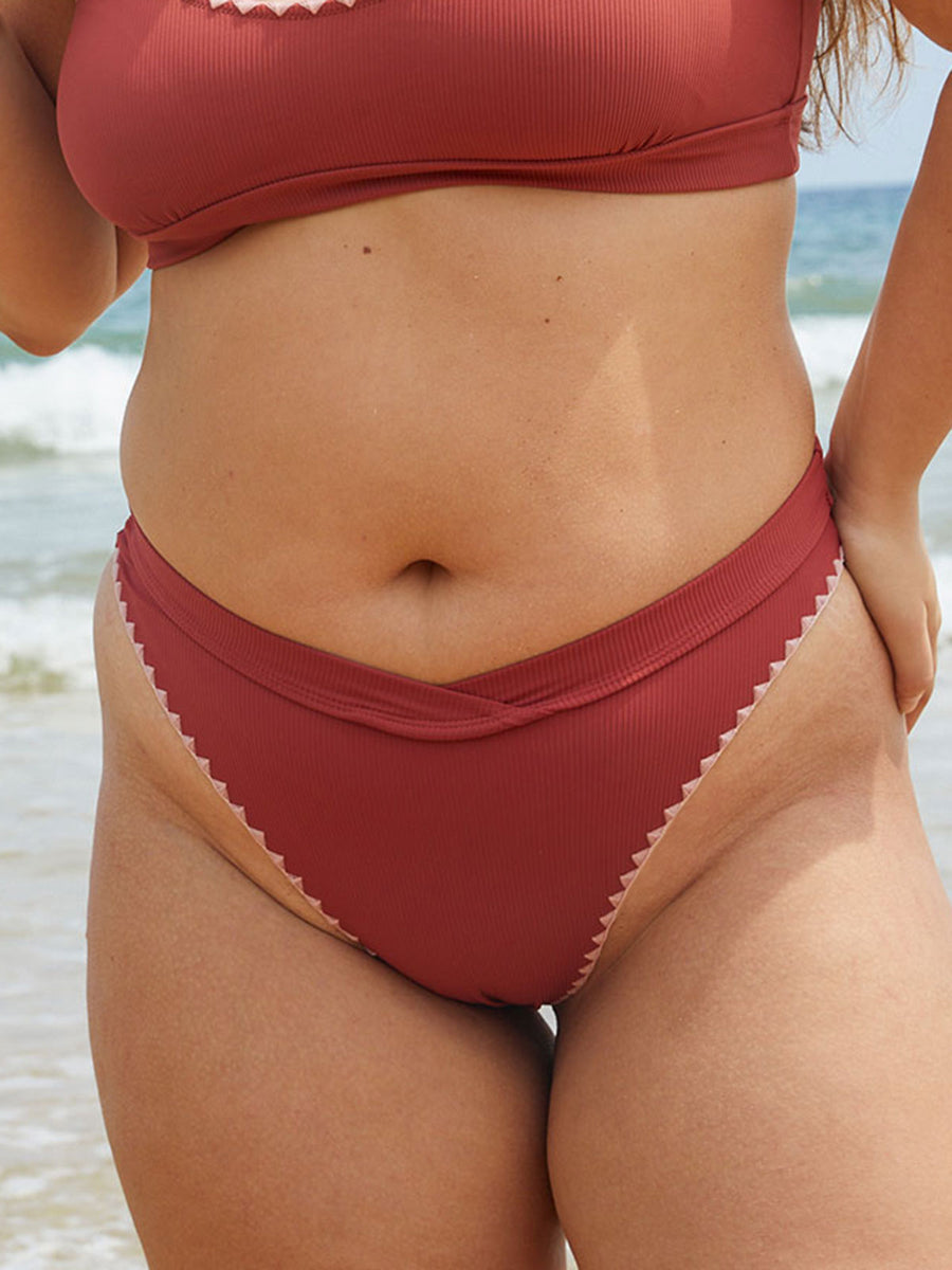 V-Cut Contrast Stitch Plus Size Bikini Bottom & Reviews - Brick Red -  Sustainable Plus Size Bikinis | BERLOOK
