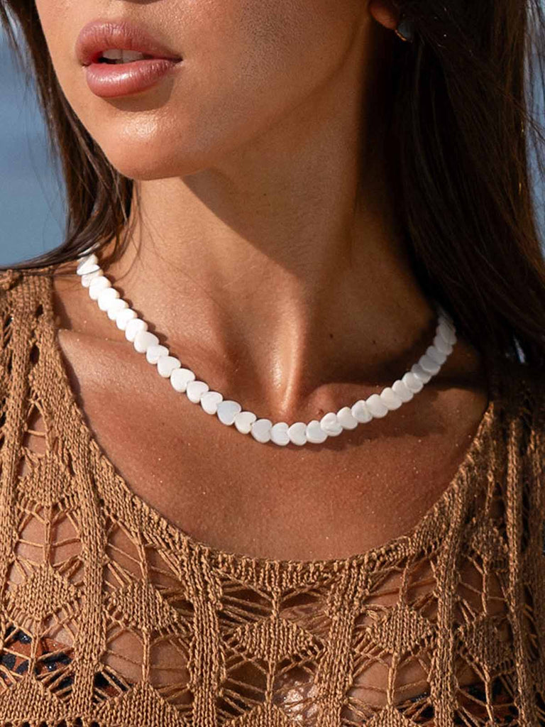 Shell love necklace Sustainable Necklaces - BERLOOK