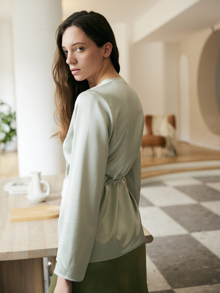 BERLOOK - Sustainable Blouses&Shirts _ Knotted Belt Solid Blouse